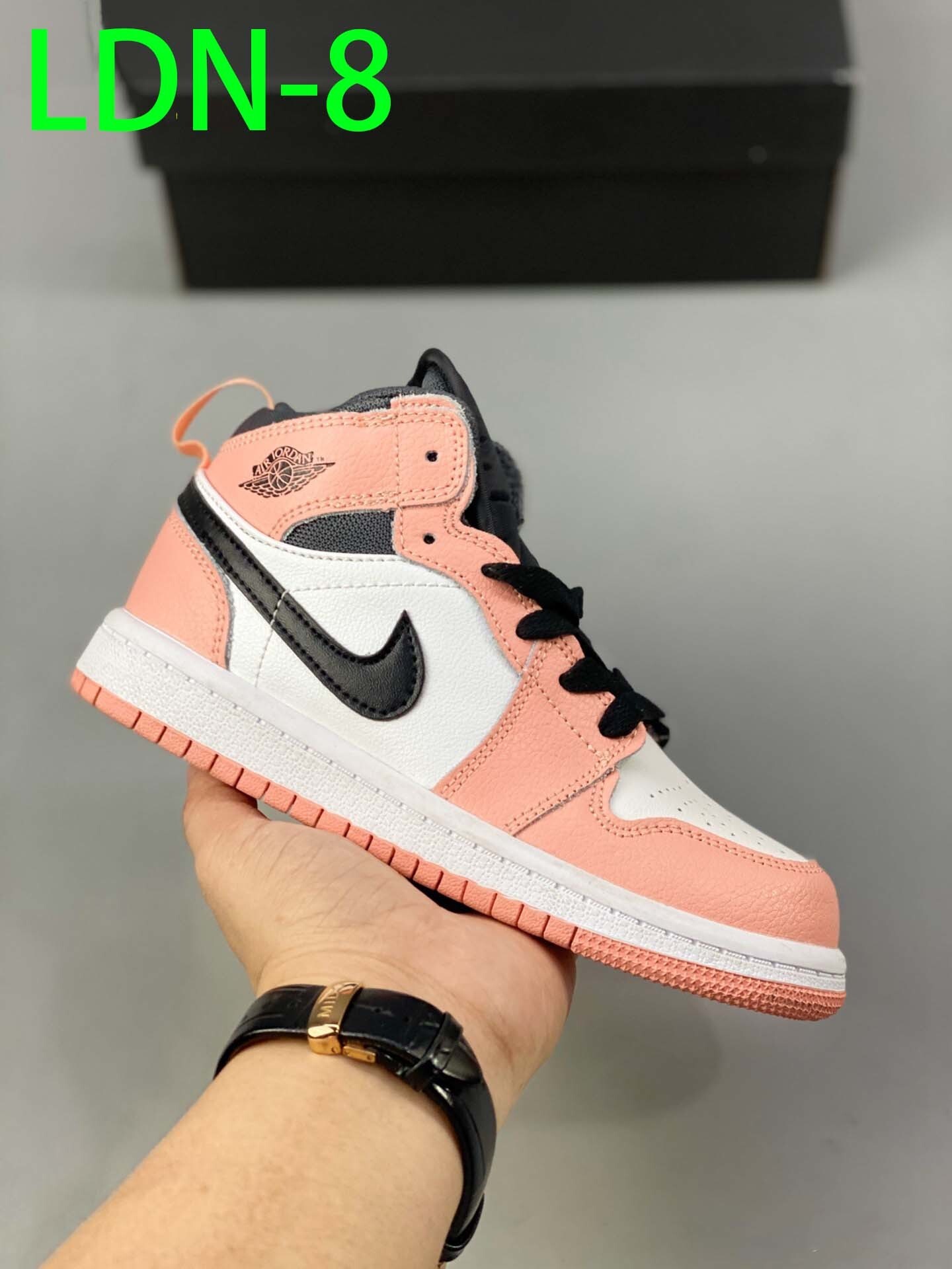 $50-LDN-70 NK gallery