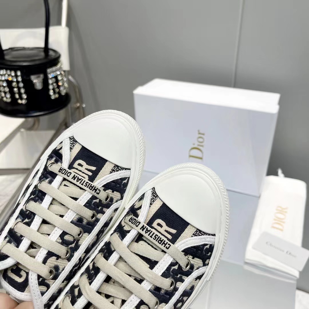 $50.99-LDN-783 Dr gallery