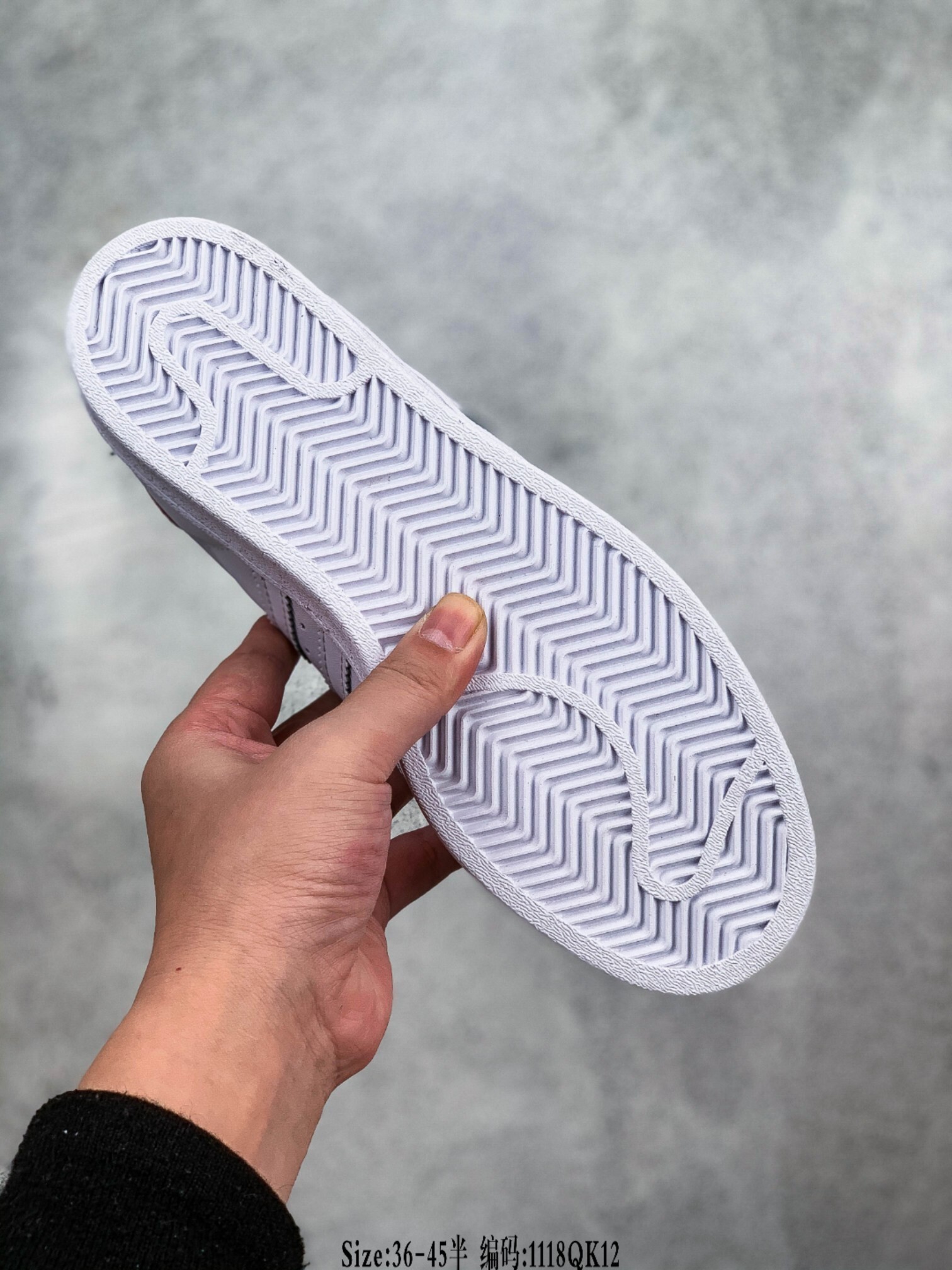 $51-LDN-605 AD gallery