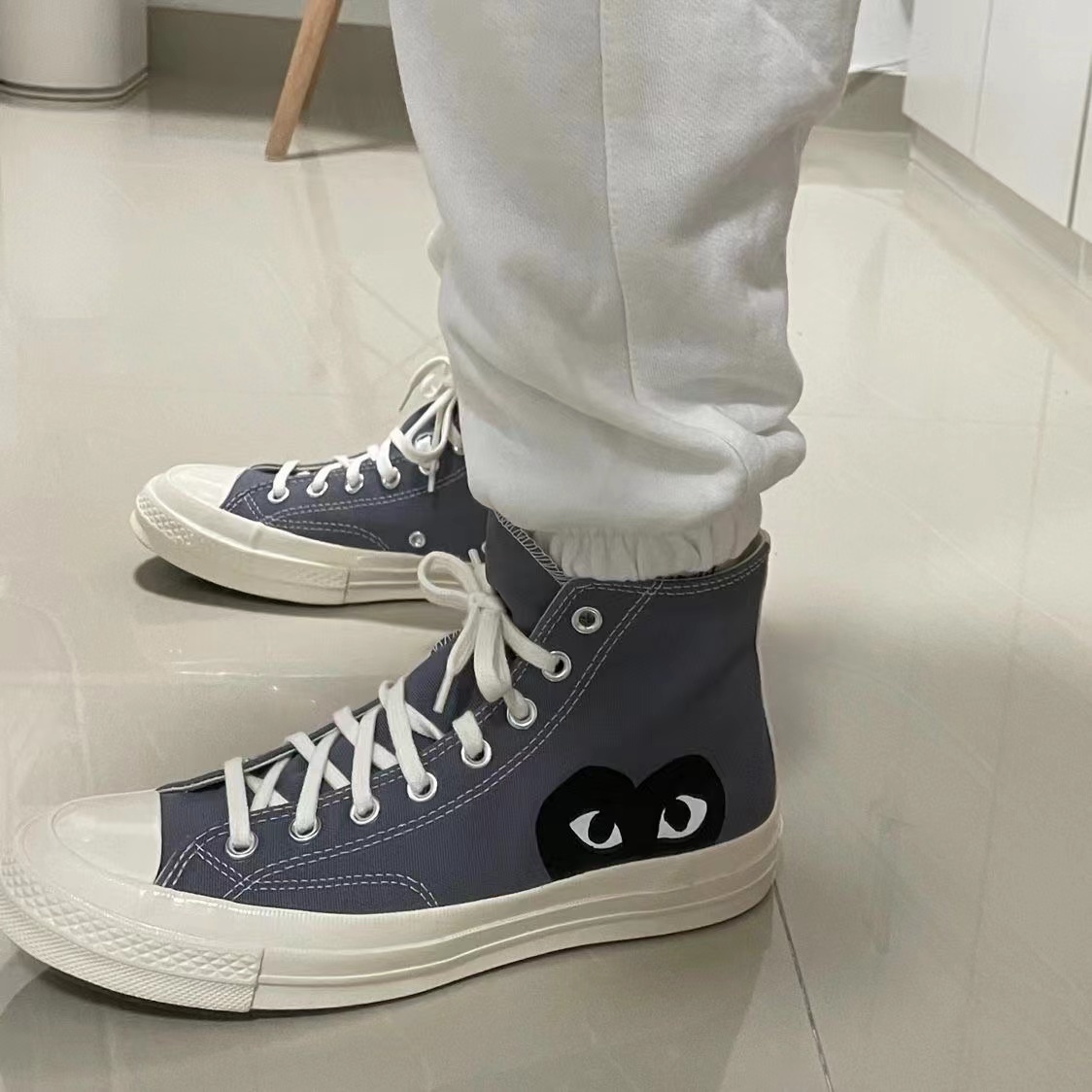 $51.99-LDN-517 Conv gallery