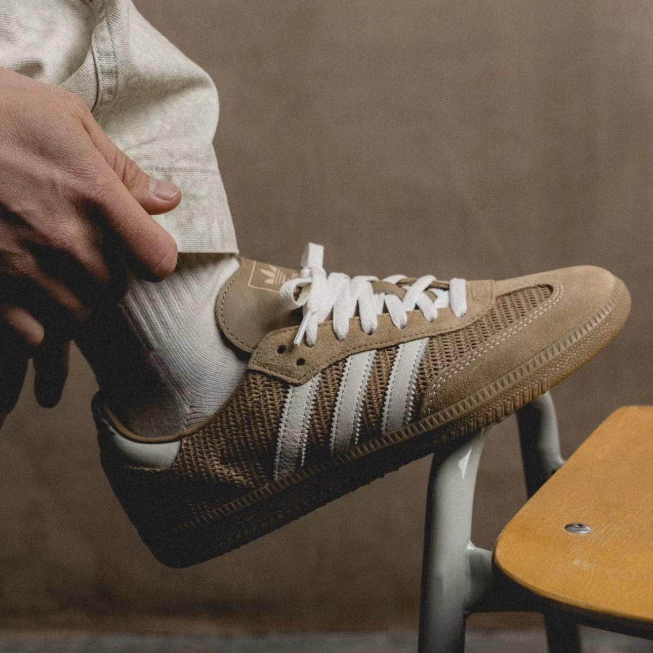 $51.99-LDN-627 AD gallery