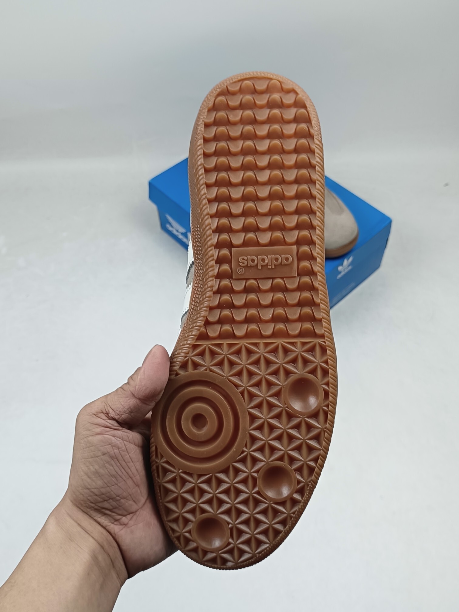 $51.99-LDN-628 AD gallery