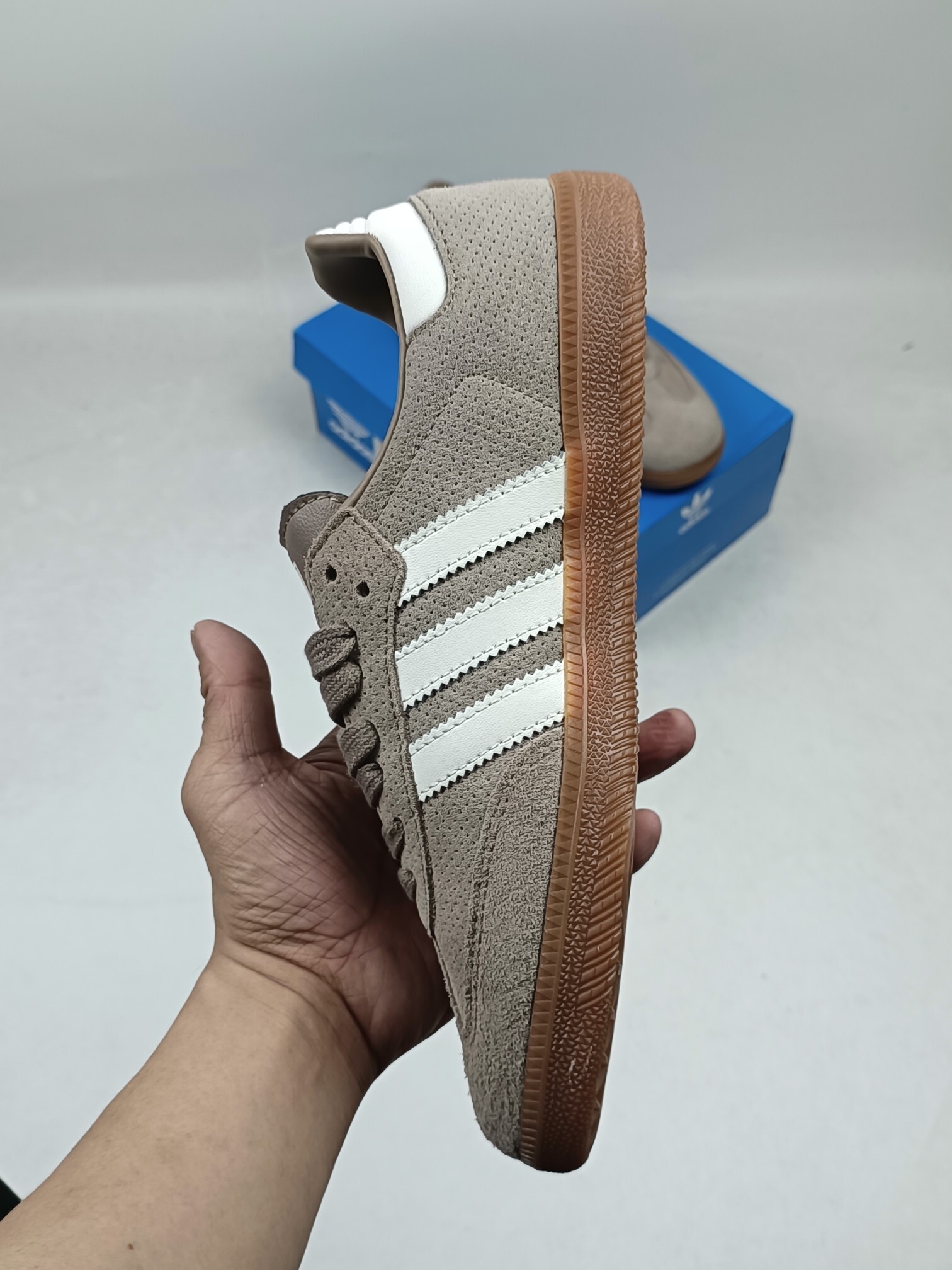 $51.99-LDN-628 AD gallery