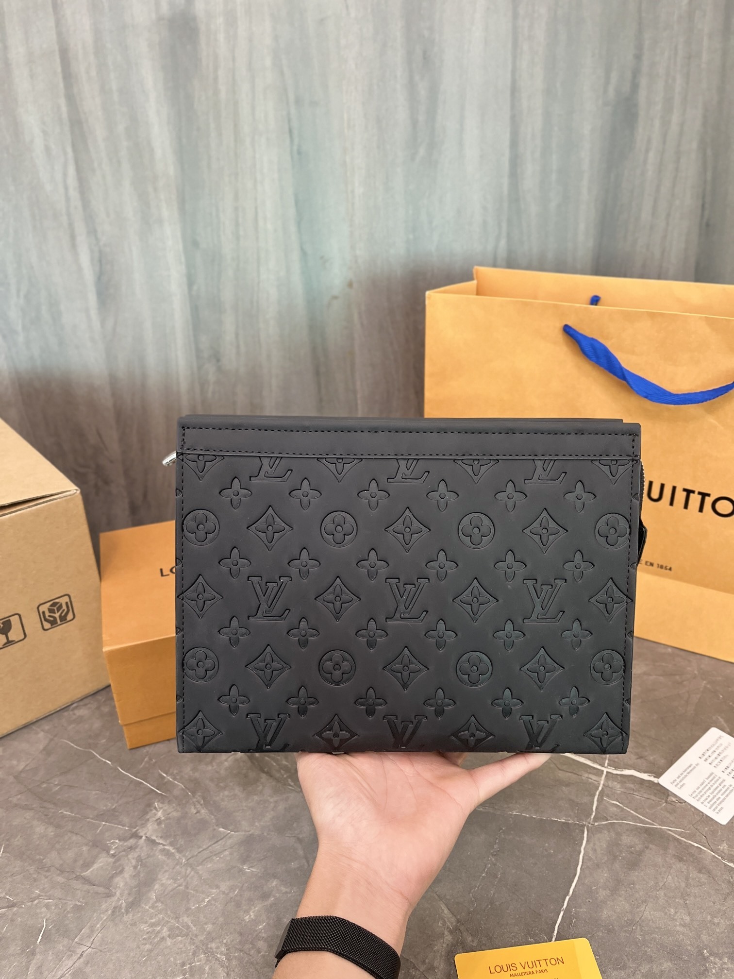 $52-LDN-308 LV gallery