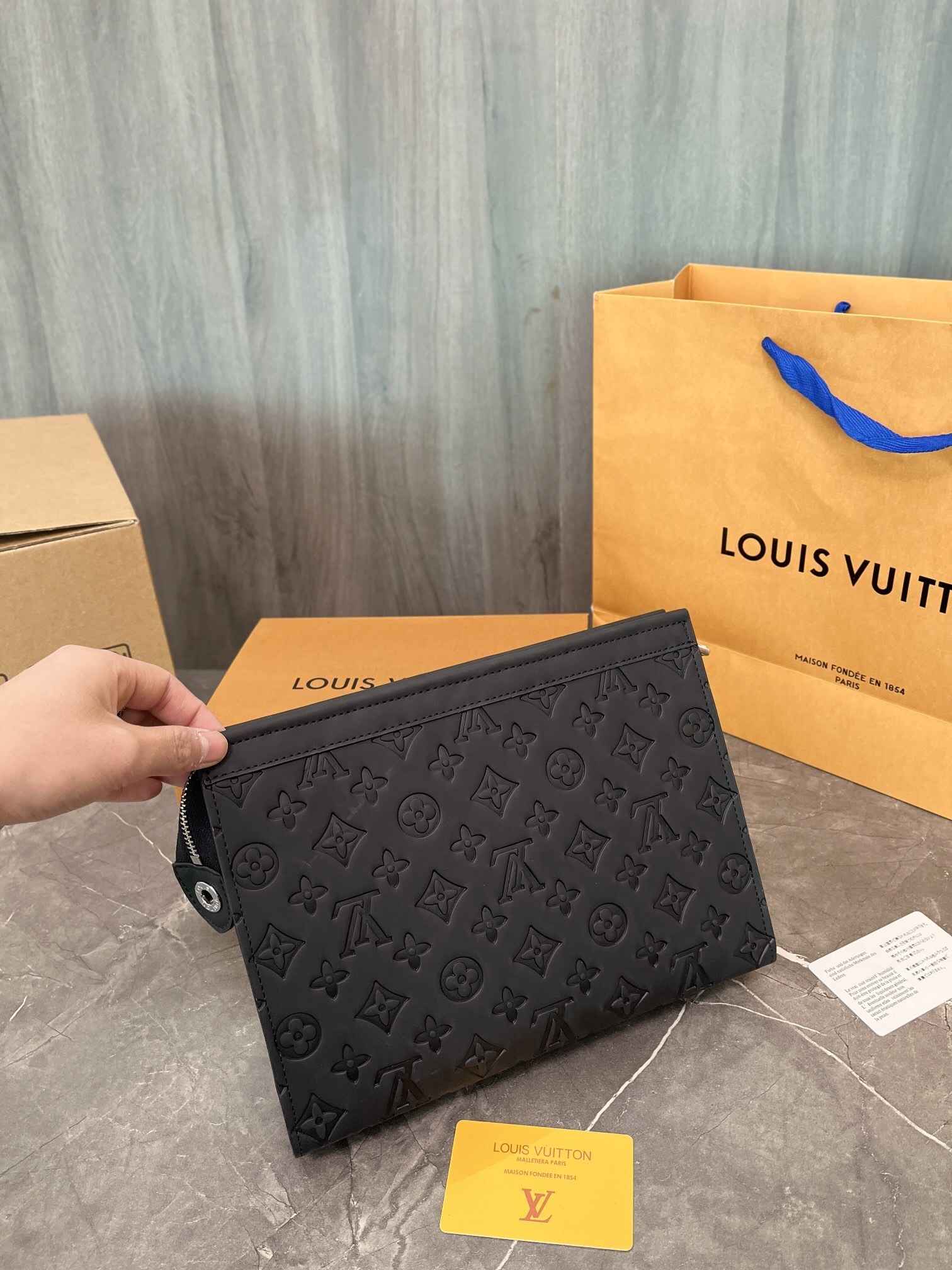 $52-LDN-308 LV gallery