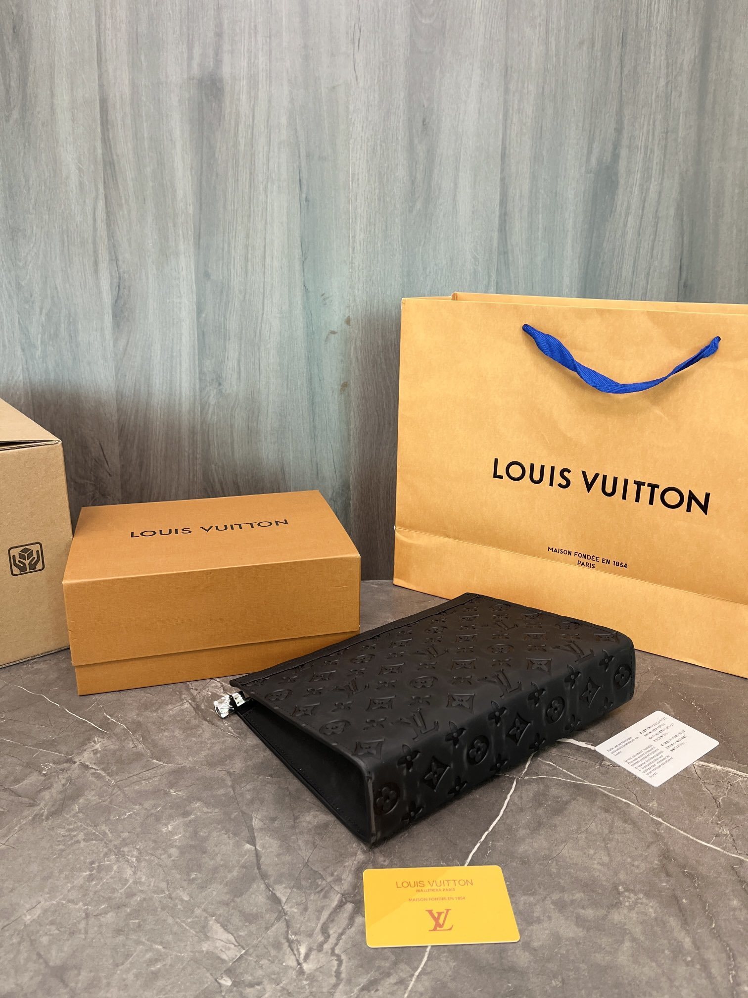 $52-LDN-308 LV gallery