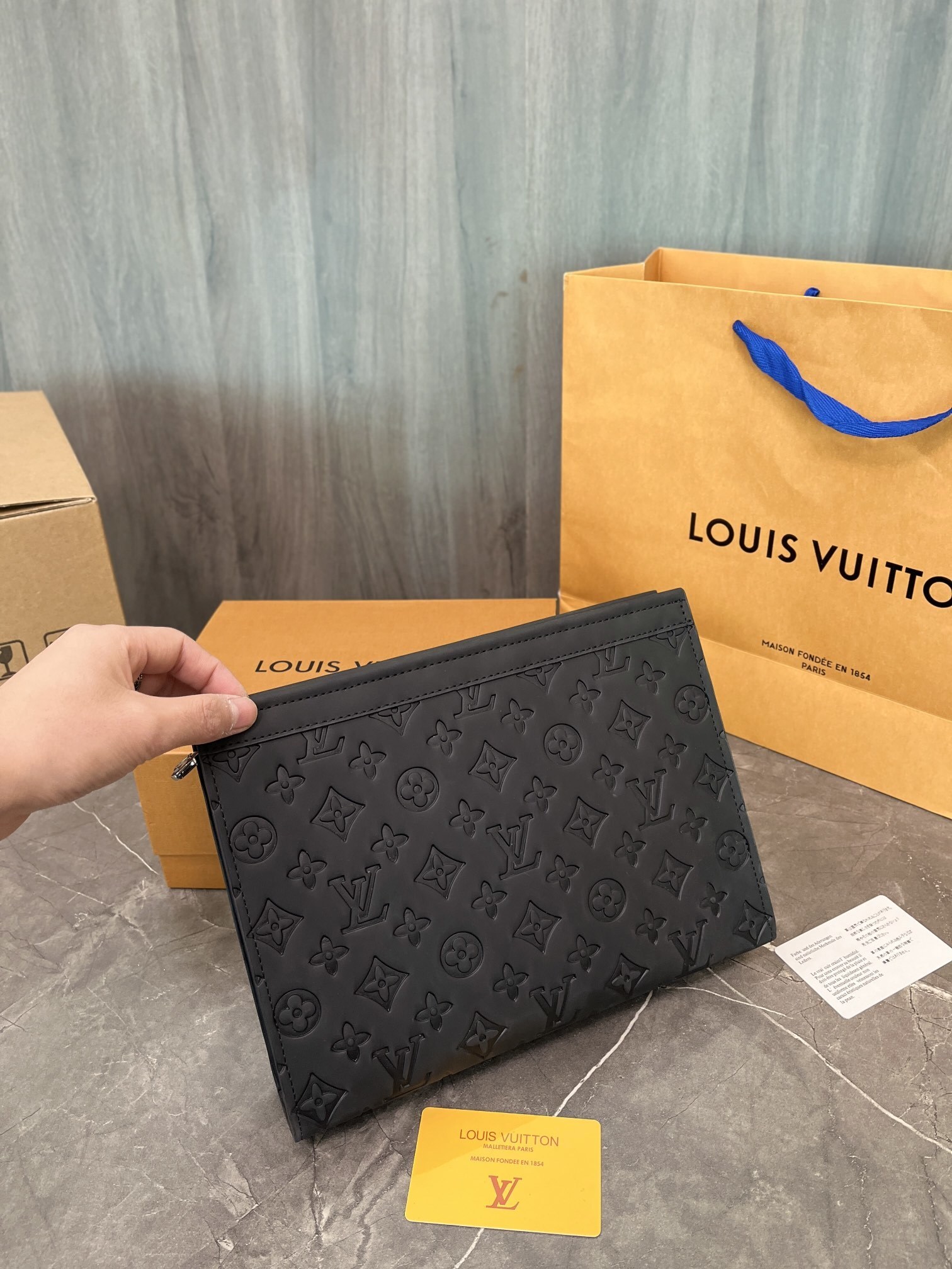 $52-LDN-308 LV gallery