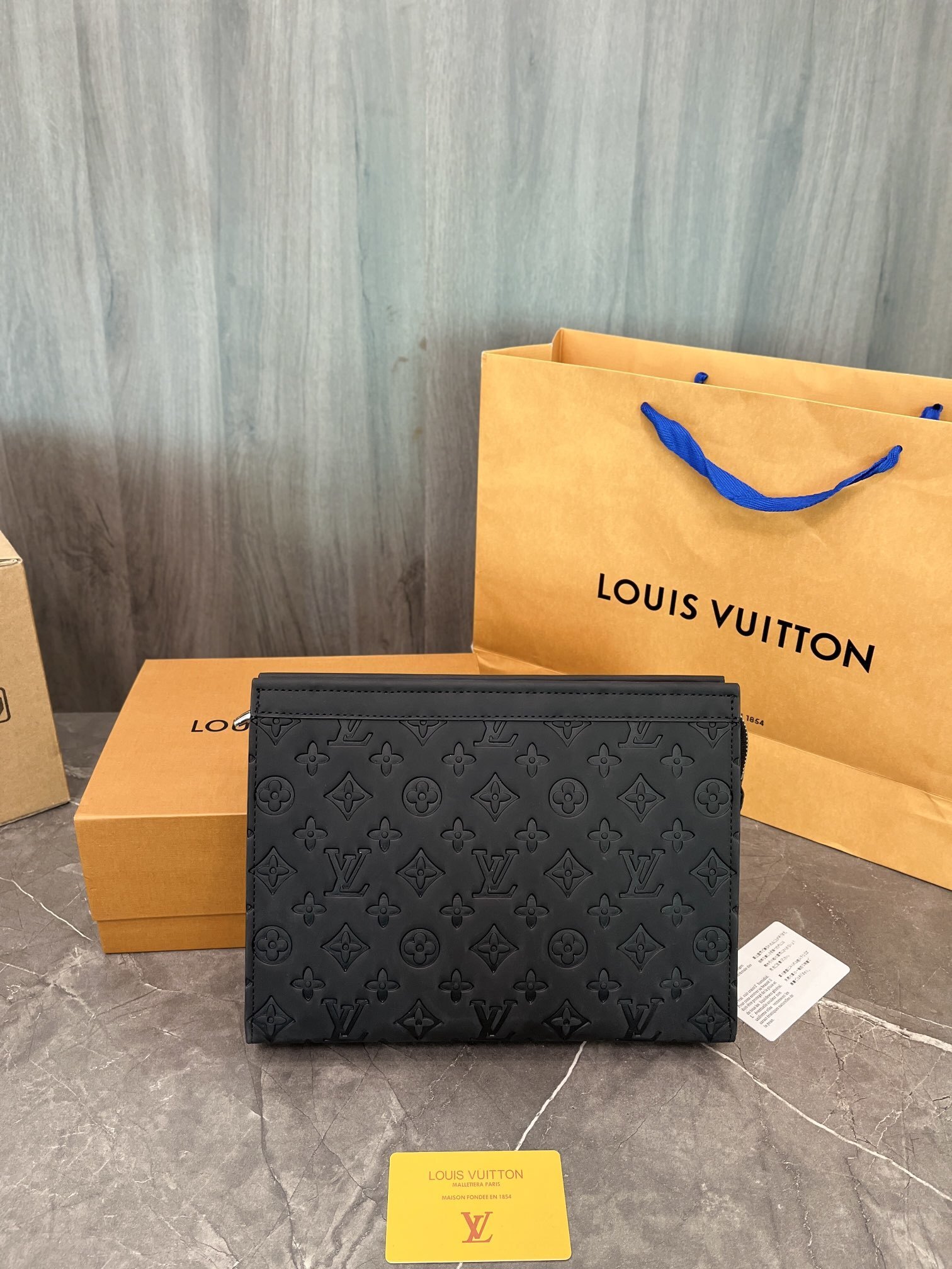 $52-LDN-308 LV gallery