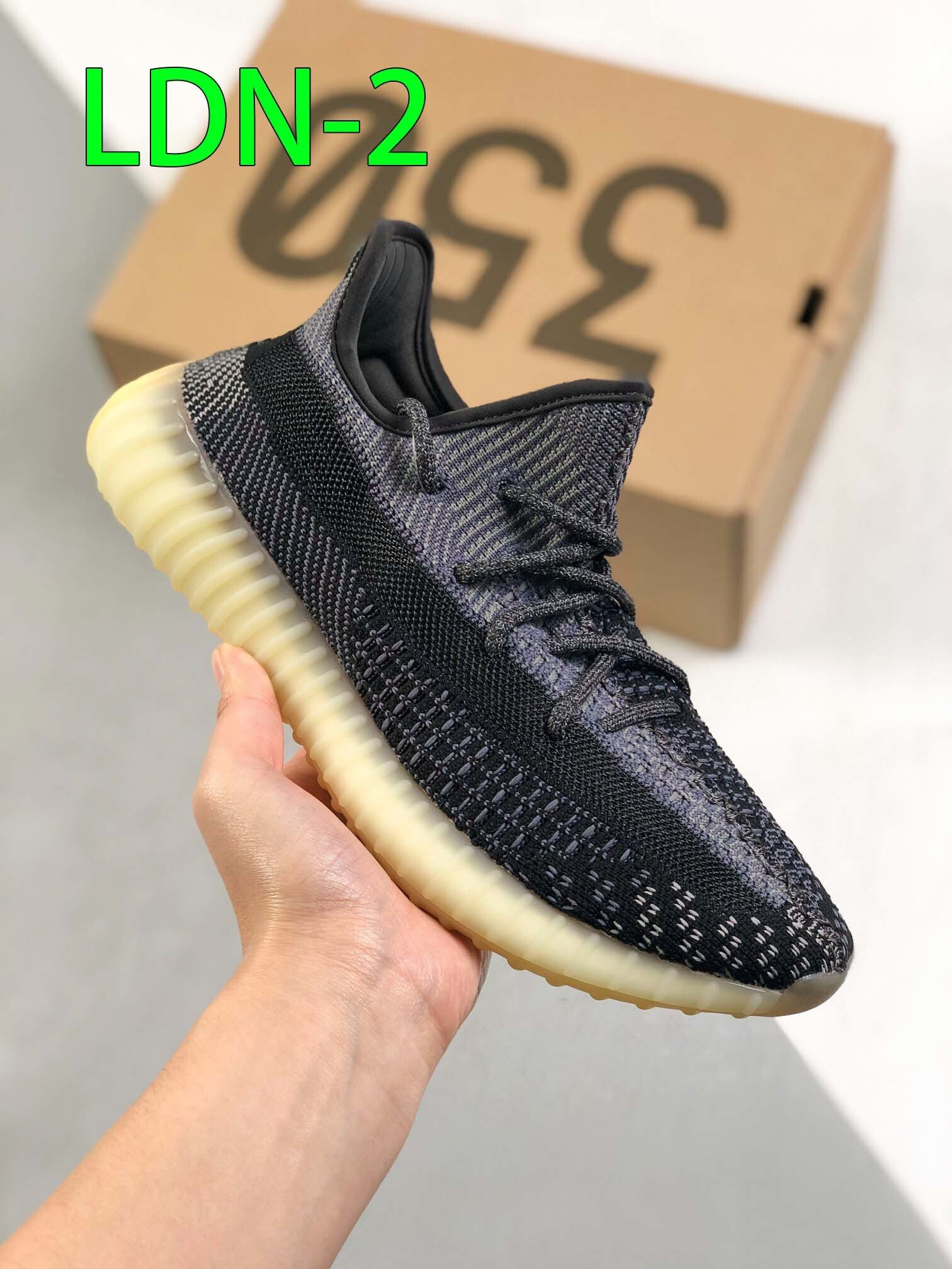 $52-LDN-443 YE gallery