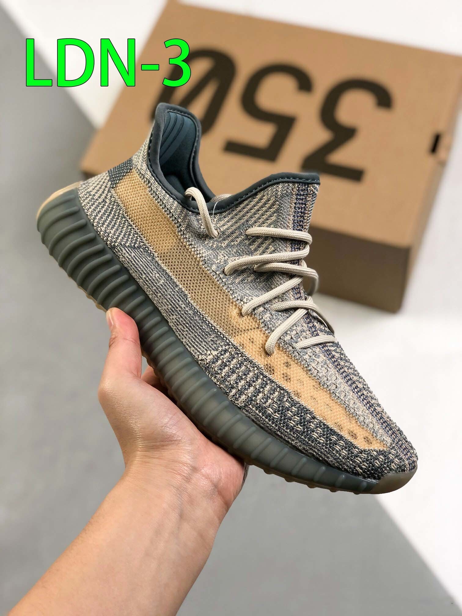 $52-LDN-443 YE gallery