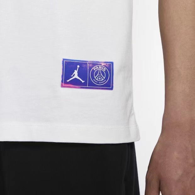 $52-LDN-467 AJ gallery