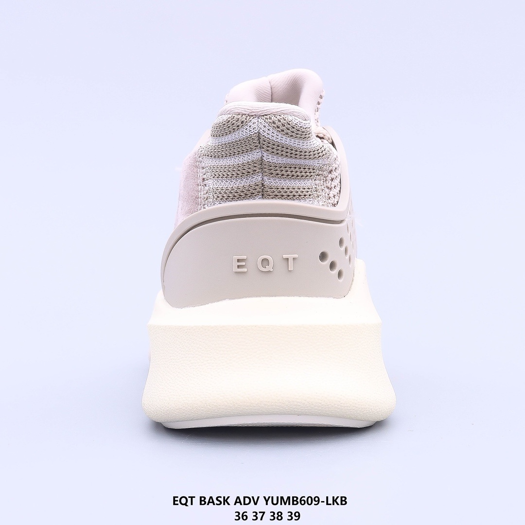 $52-LDN-595 AD gallery