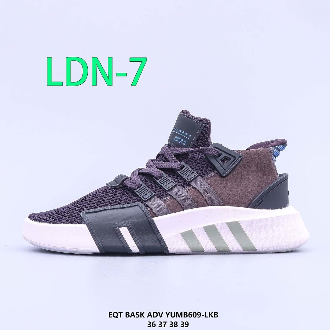 $52-LDN-595 AD gallery