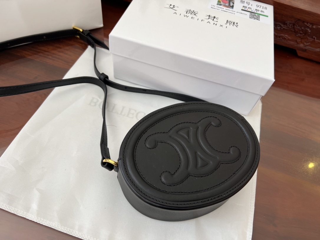 $52-LDN-645 CEL gallery