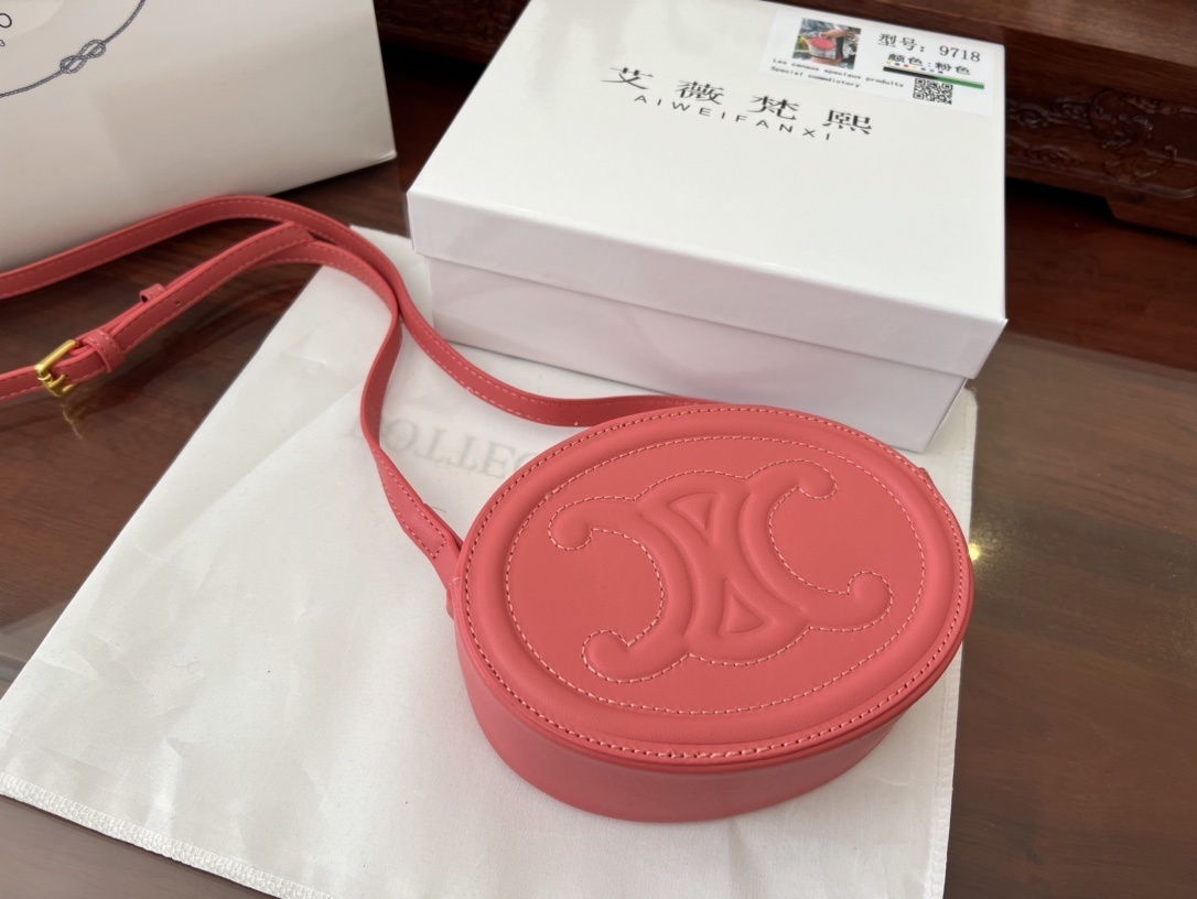 $52-LDN-645 CEL gallery