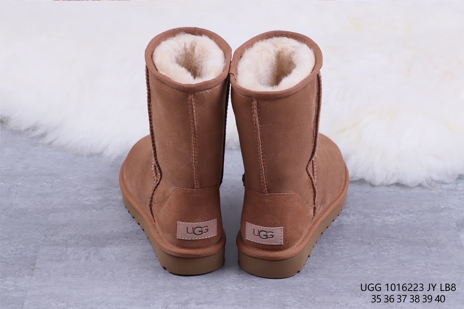 $52-LDN-675 UGG gallery