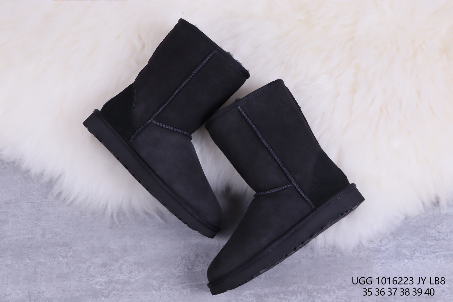 $52-LDN-675 UGG gallery
