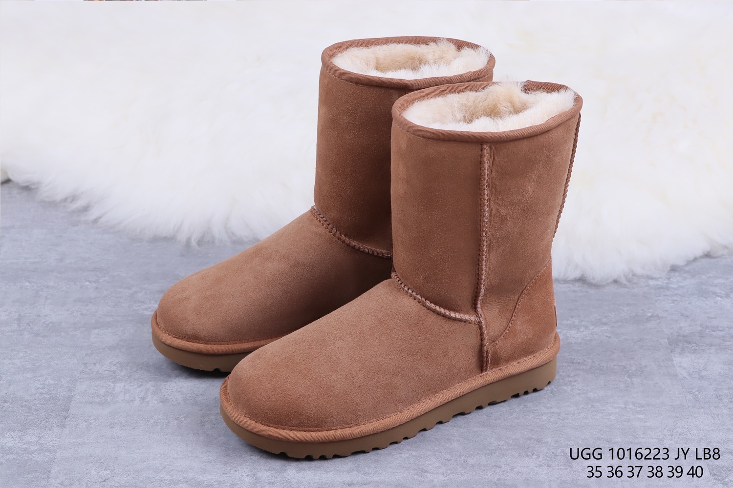 $52-LDN-675 UGG gallery
