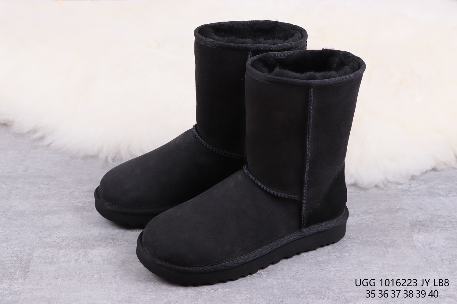 $52-LDN-675 UGG gallery