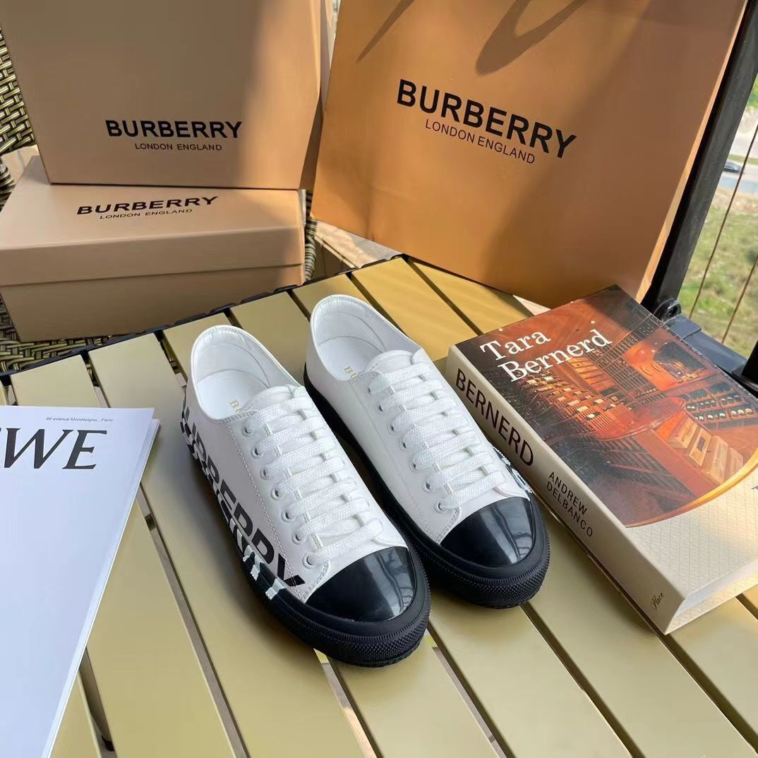 $52-LDN-692 BURBE gallery