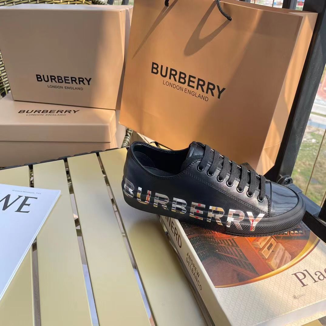 $52-LDN-692 BURBE gallery