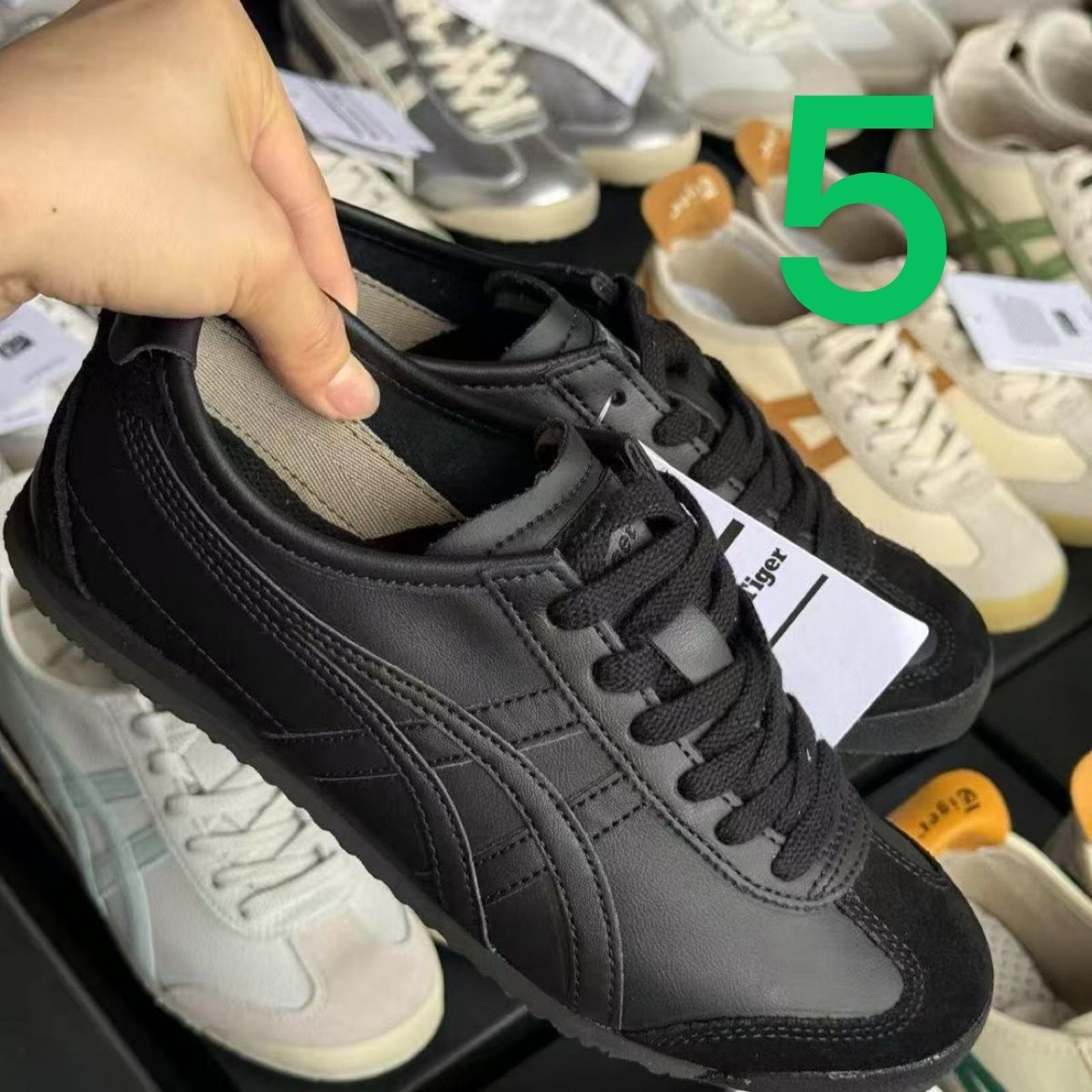 $52.5-LDN-895 gallery