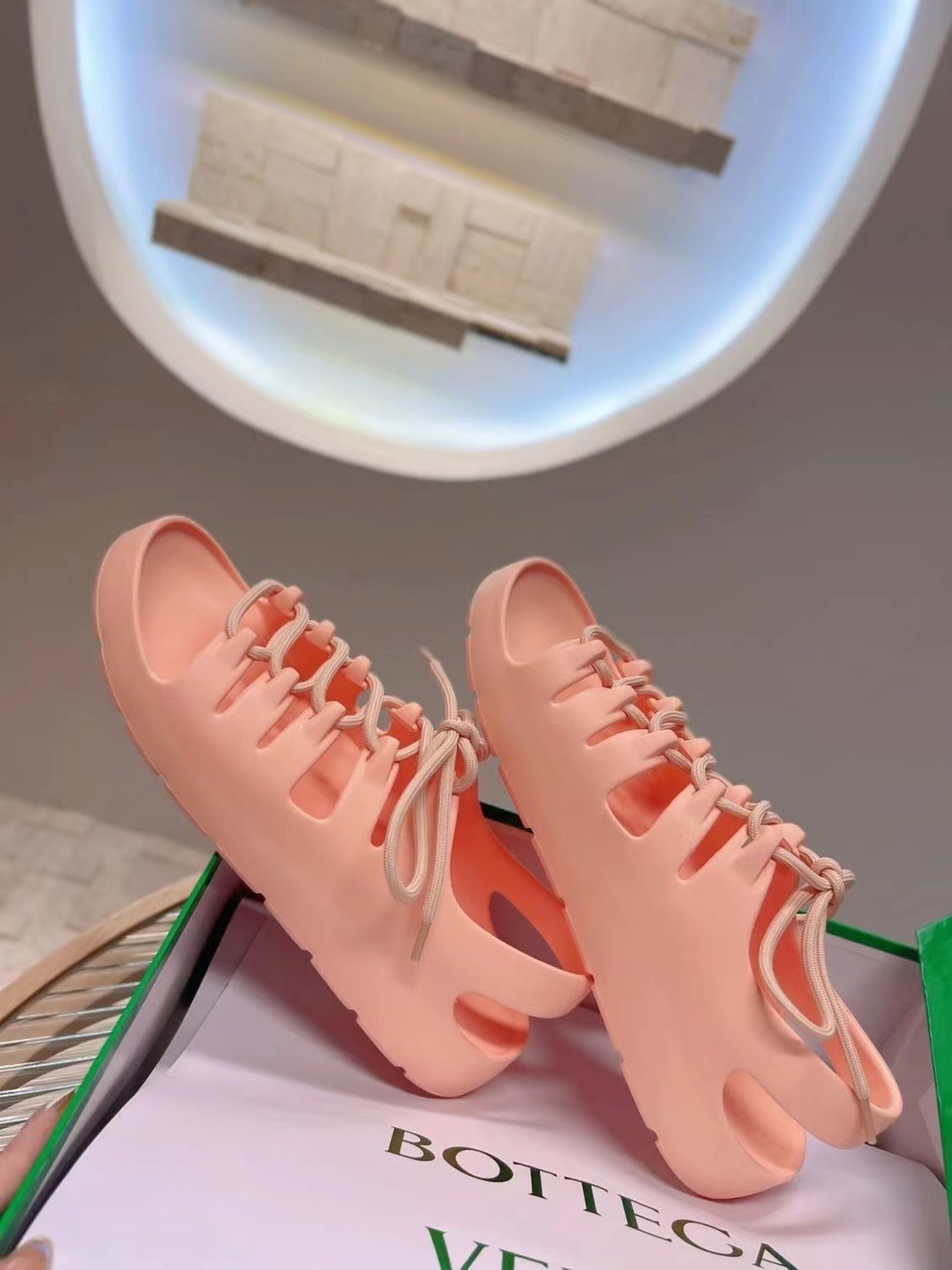 $52.9-LDN-428 BV gallery