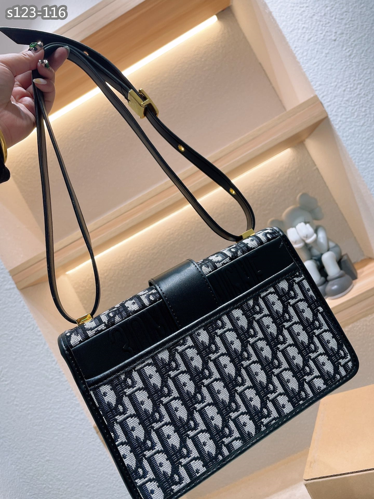 $52.99-LDN-781 Dr gallery