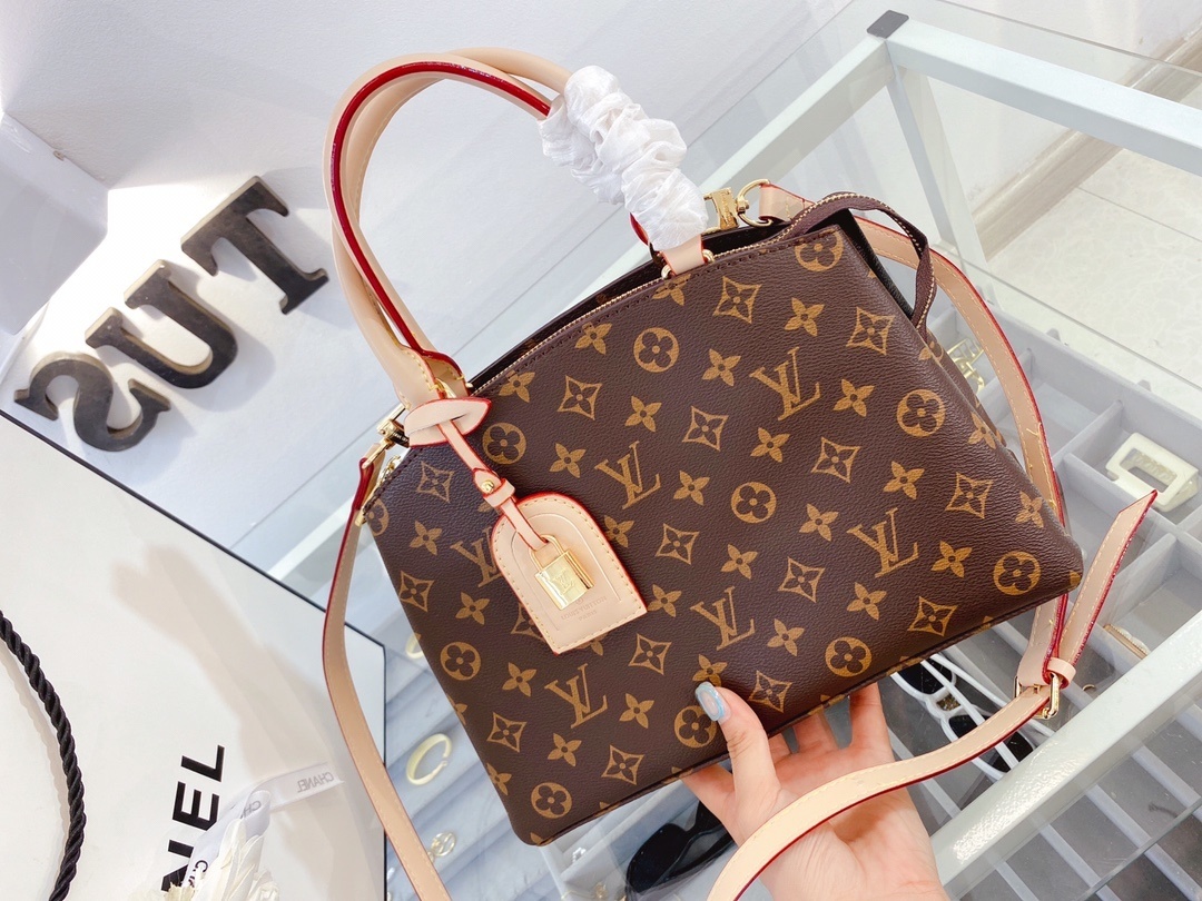 $53-LDN-299 LV gallery