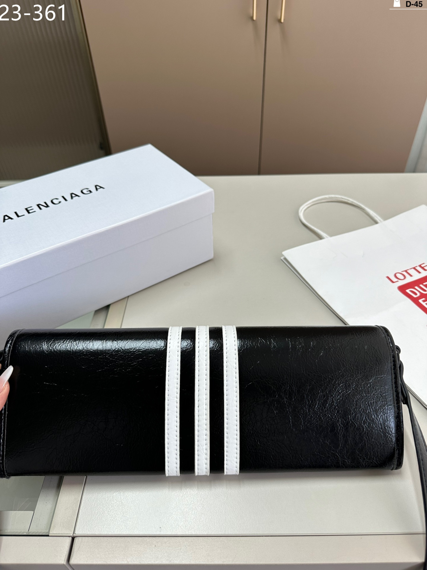 $53-LDN-670 Bacga gallery