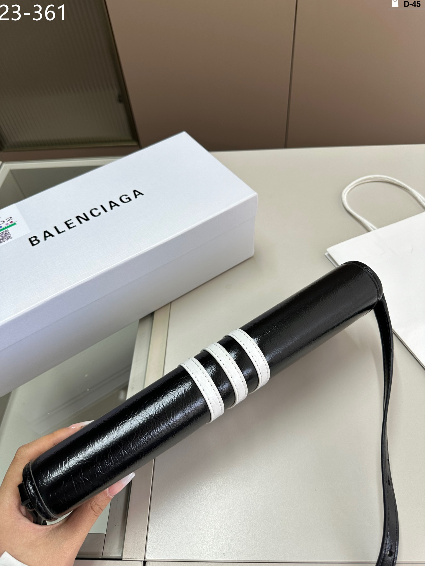 $53-LDN-670 Bacga gallery