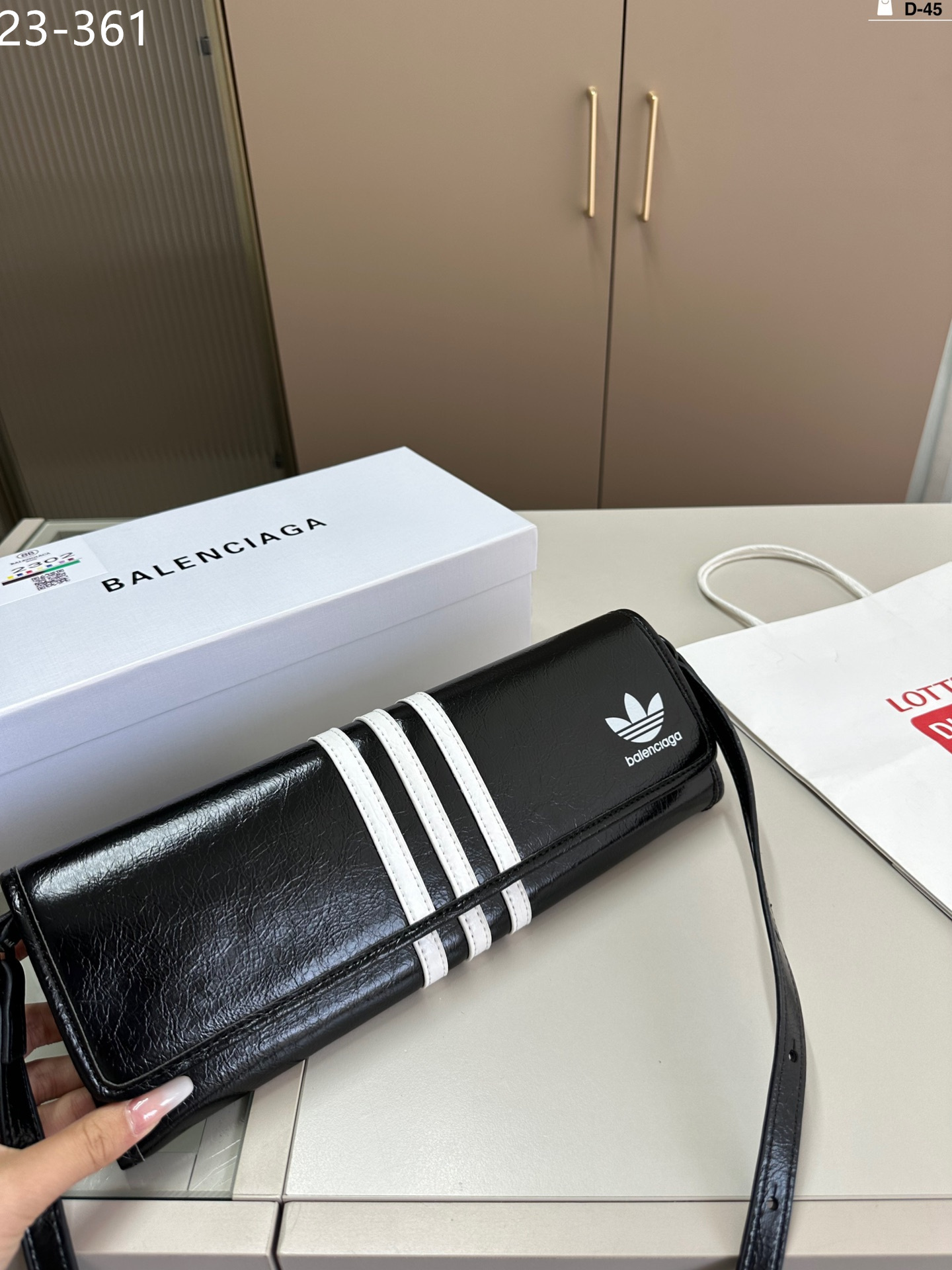 $53-LDN-670 Bacga gallery