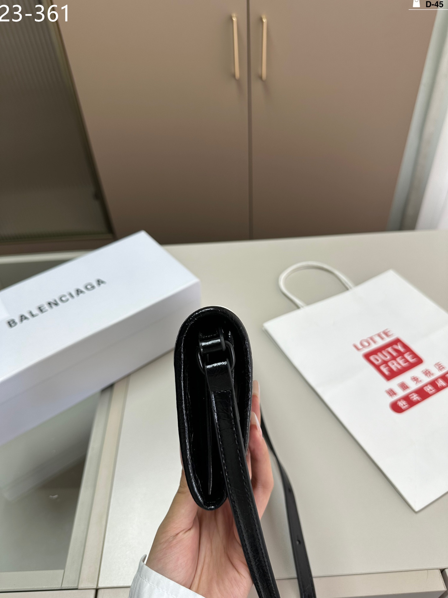 $53-LDN-670 Bacga gallery