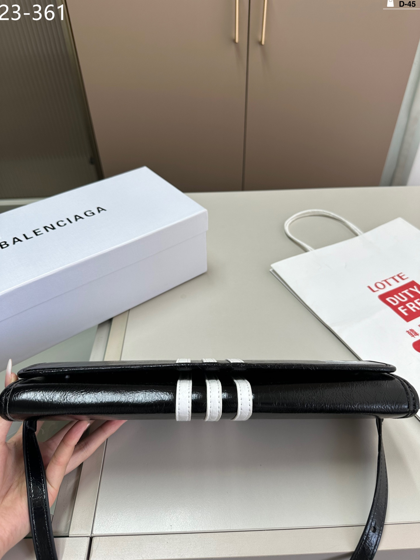 $53-LDN-670 Bacga gallery