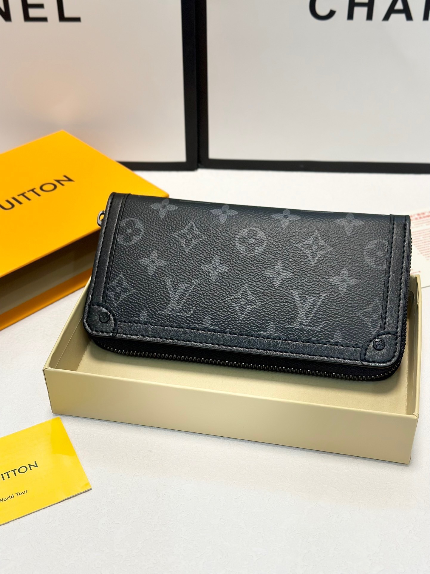 $53-LDN-737 LV gallery