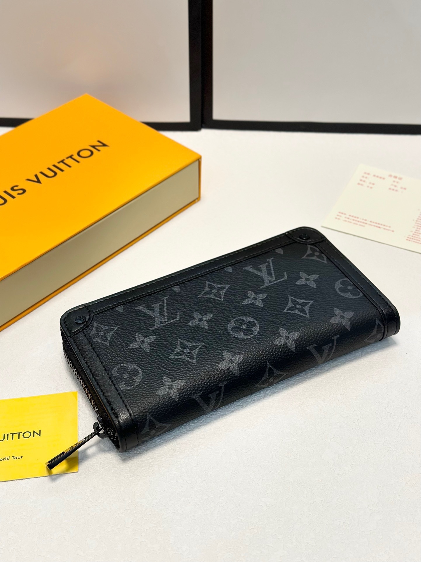 $53-LDN-737 LV gallery