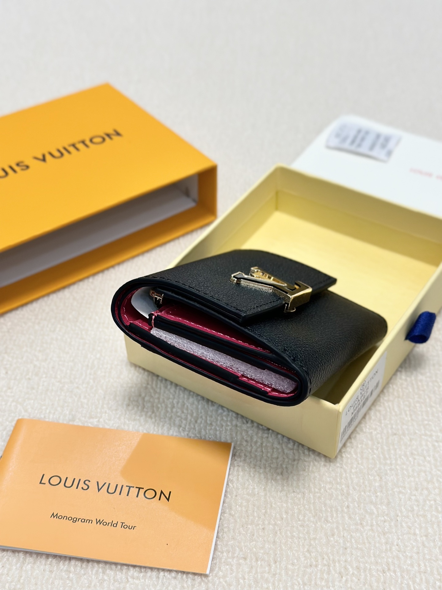 $53-LDN-738 LV gallery