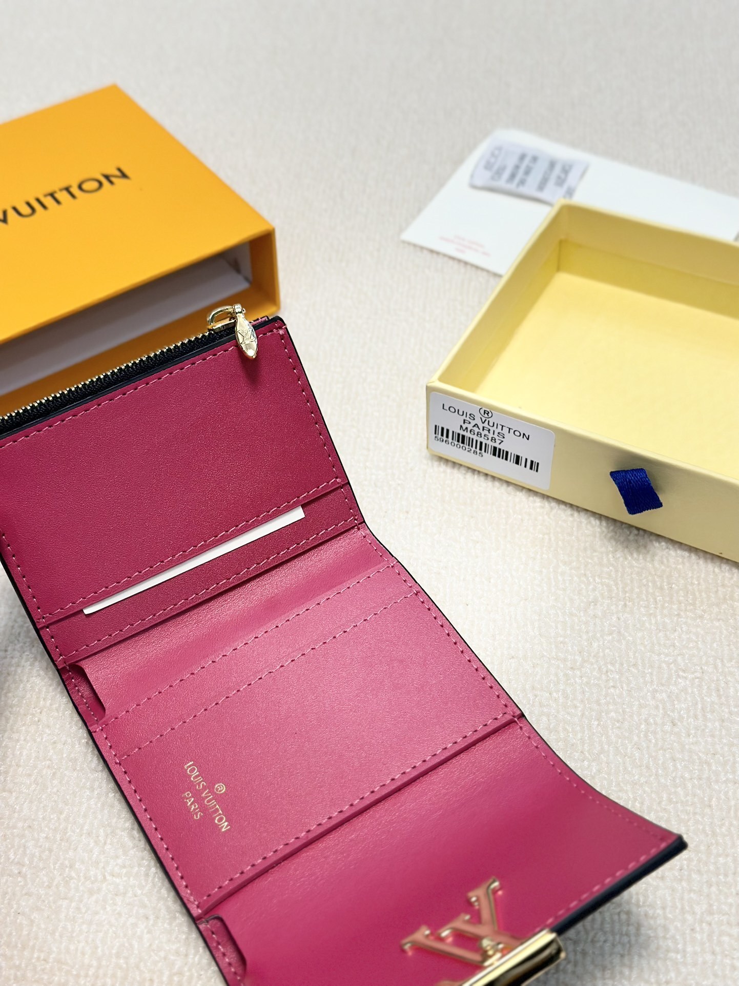 $53-LDN-738 LV gallery