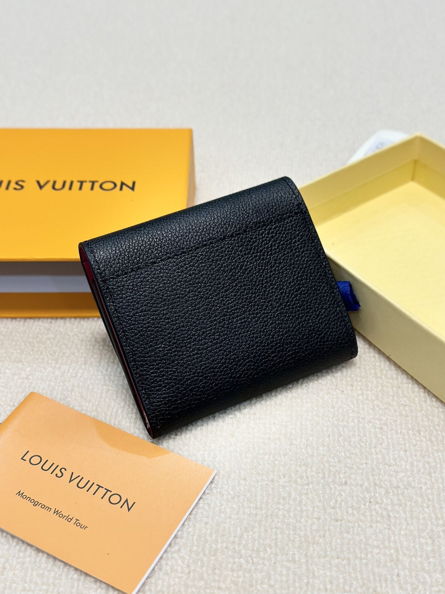 $53-LDN-738 LV gallery