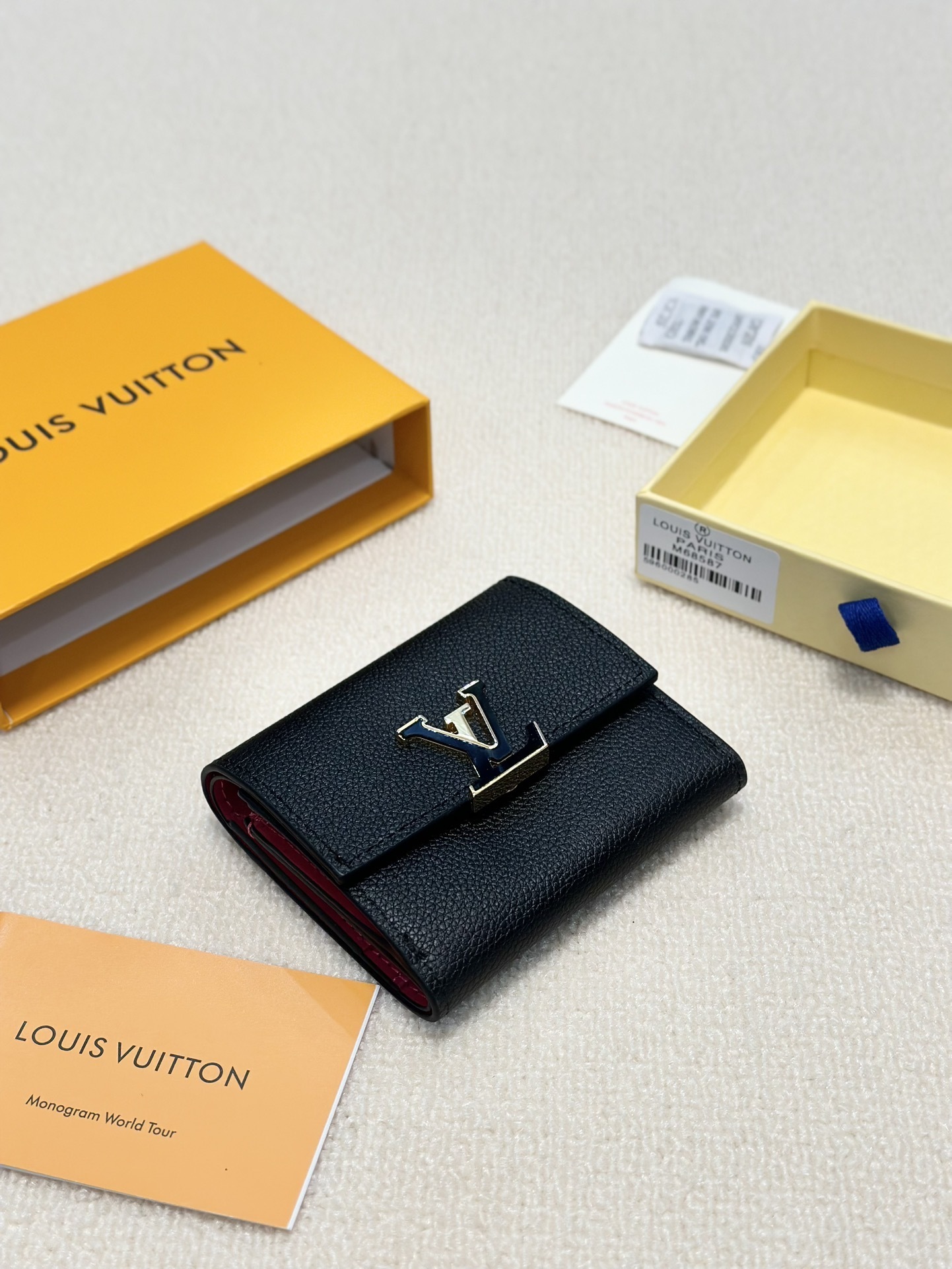 $53-LDN-738 LV gallery