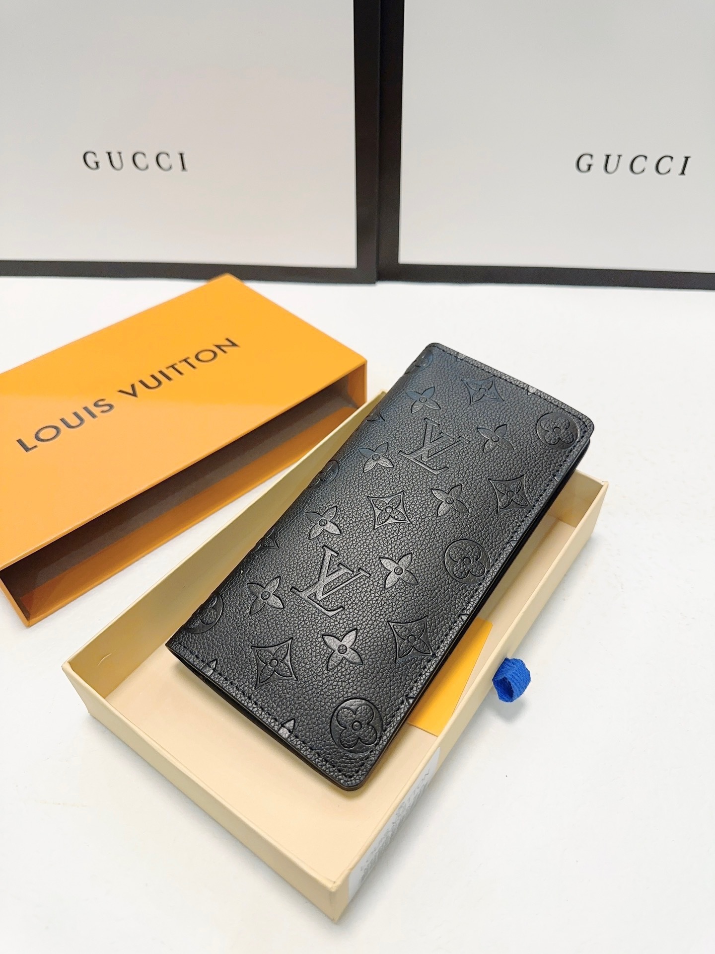 $53-LDN-741 LV gallery