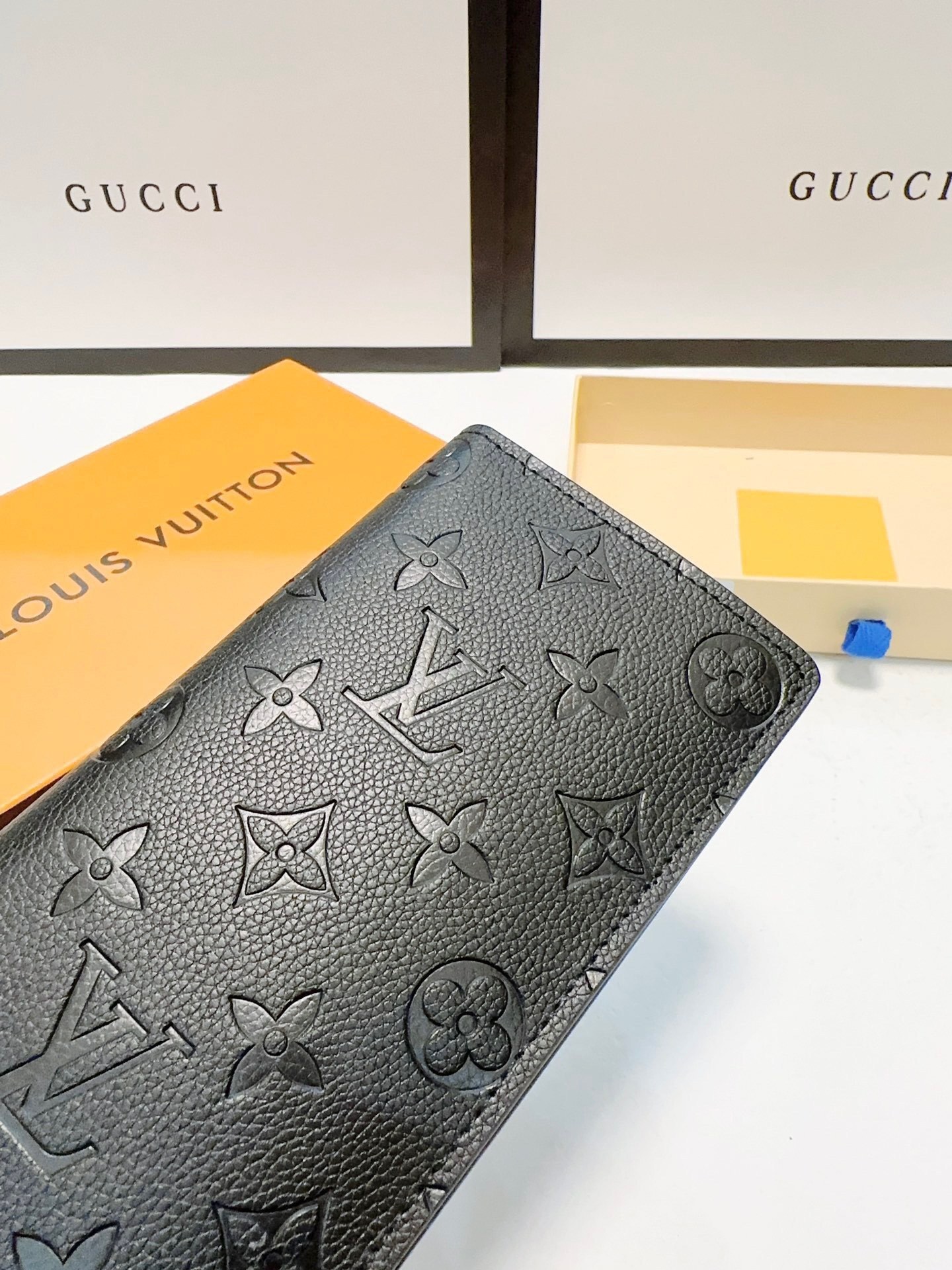 $53-LDN-741 LV gallery