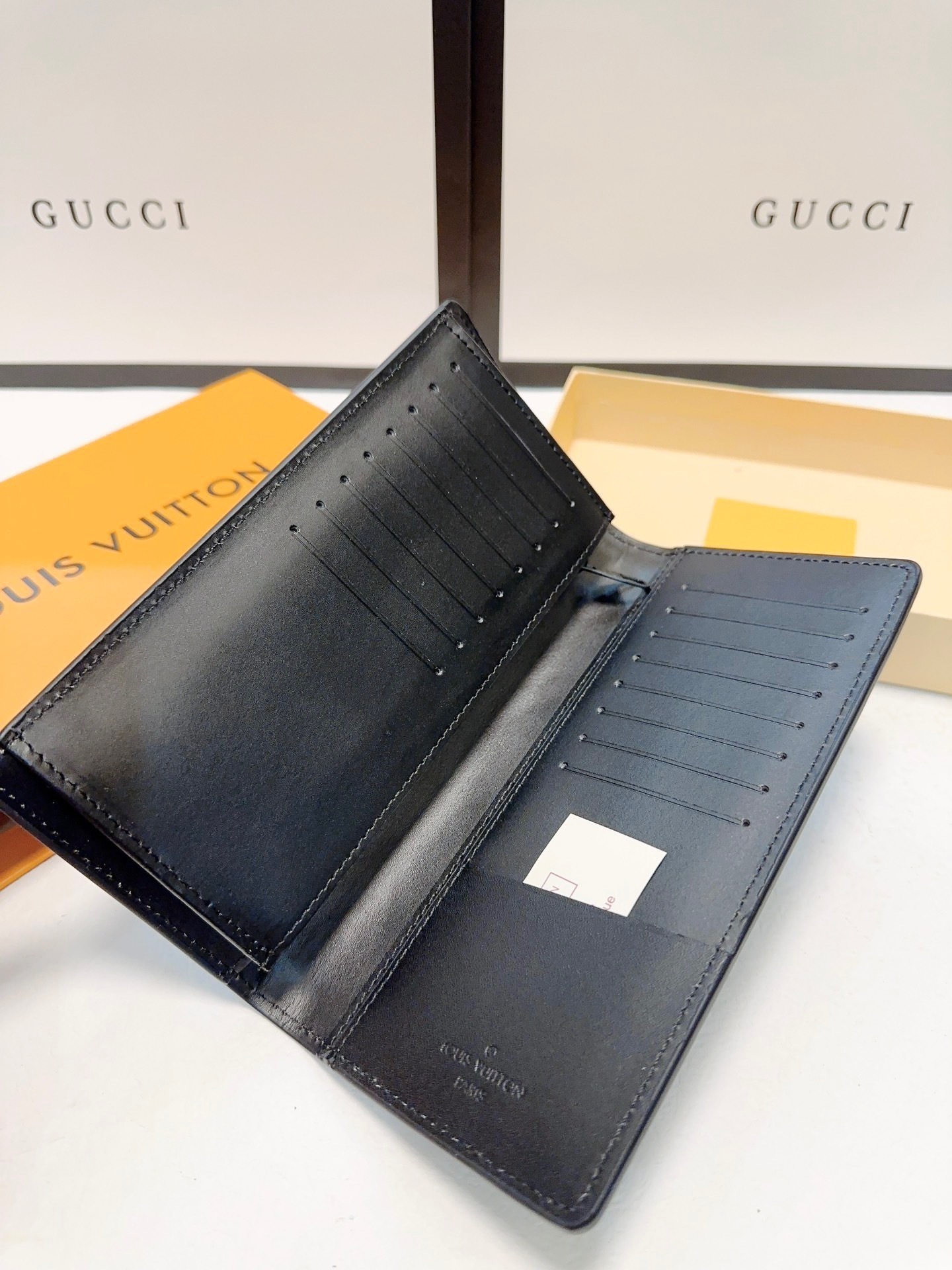 $53-LDN-741 LV gallery