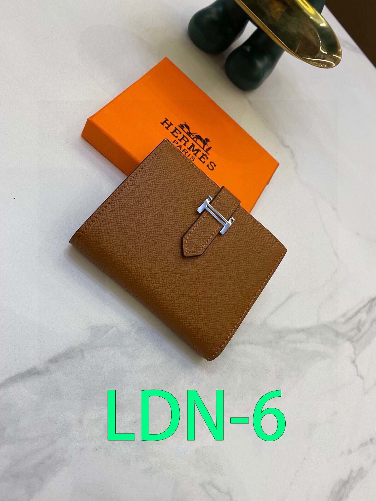 $53-LDN-760 HERM gallery