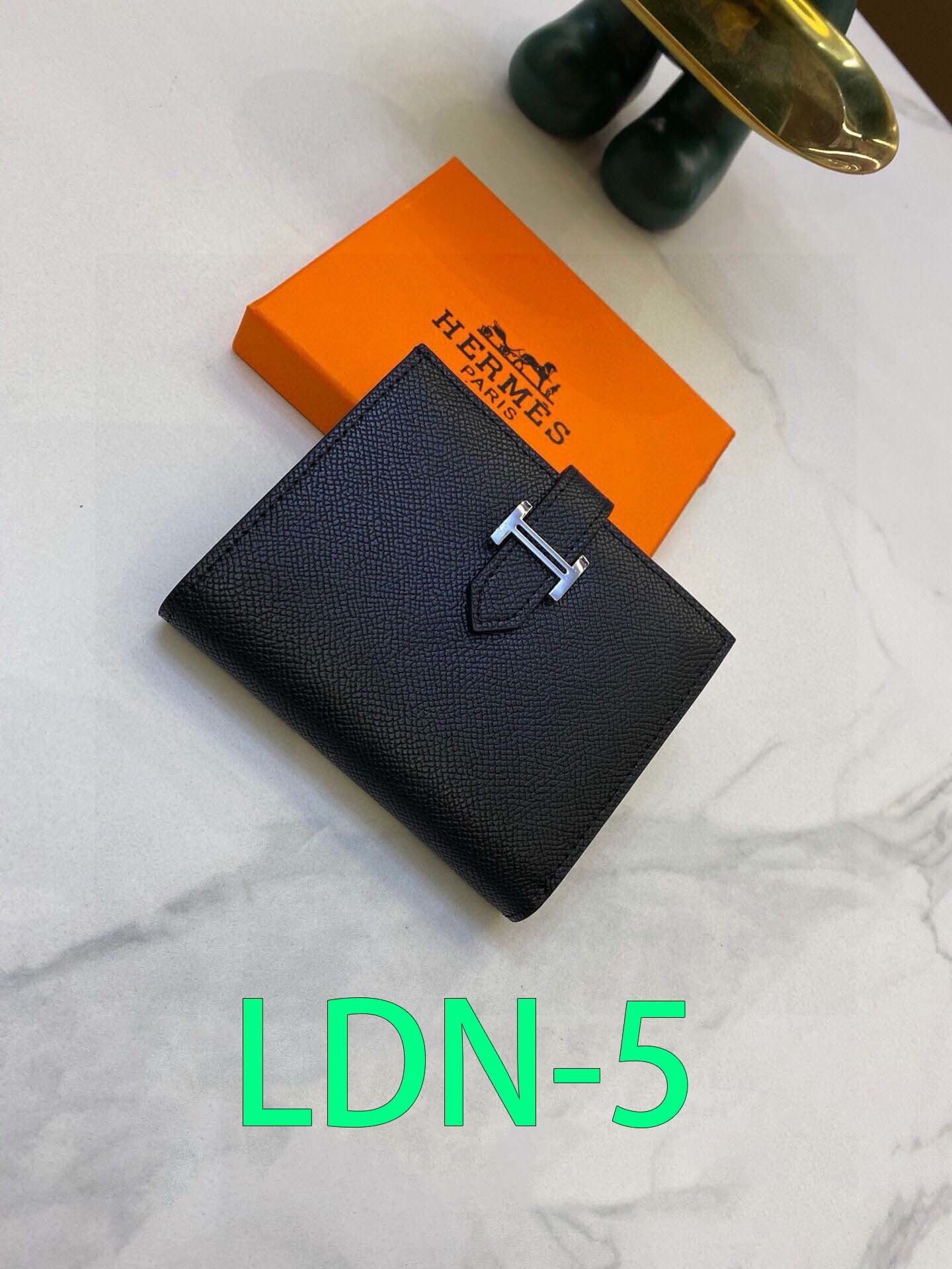$53-LDN-760 HERM gallery