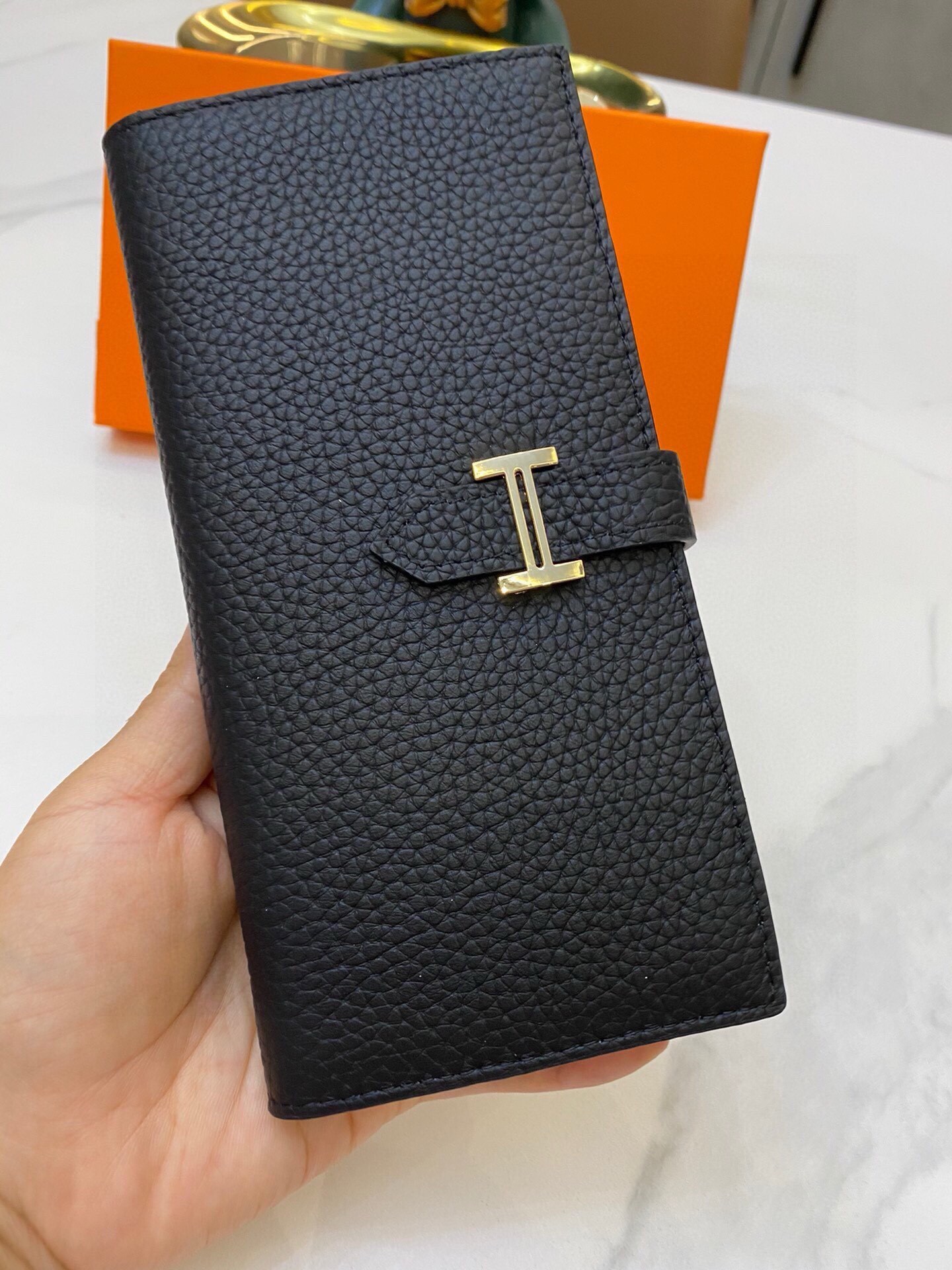 $53-LDN-762 HERM gallery