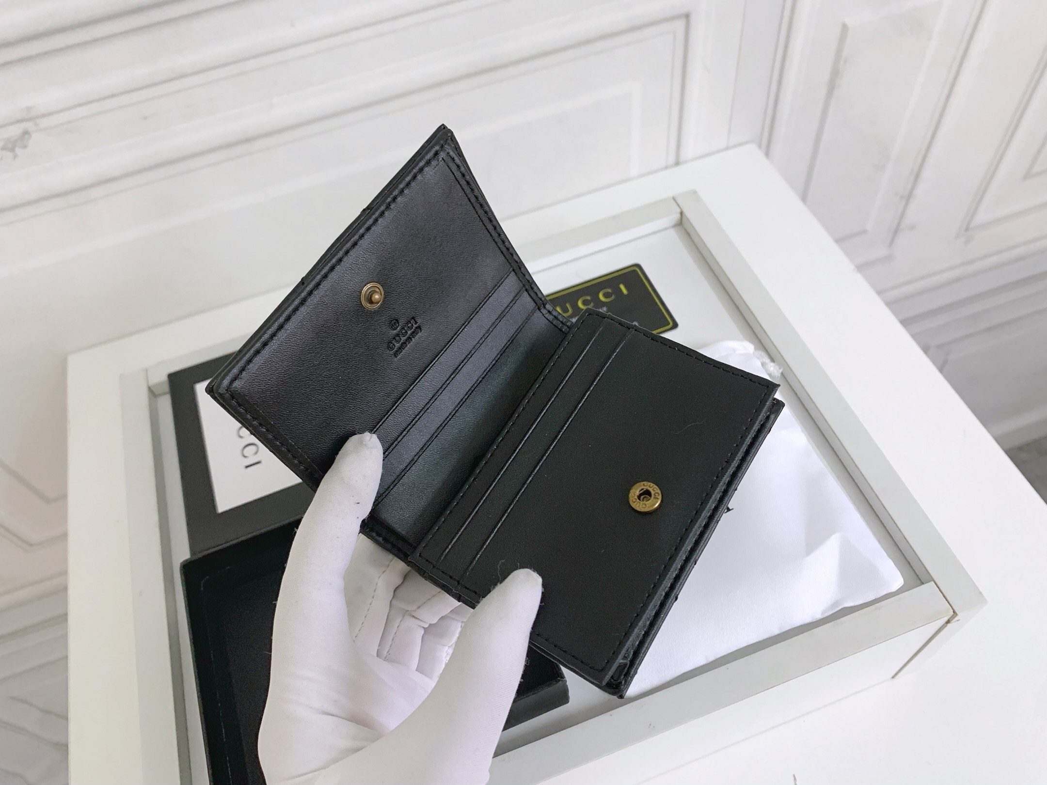 $54-LDN-244 GCI gallery