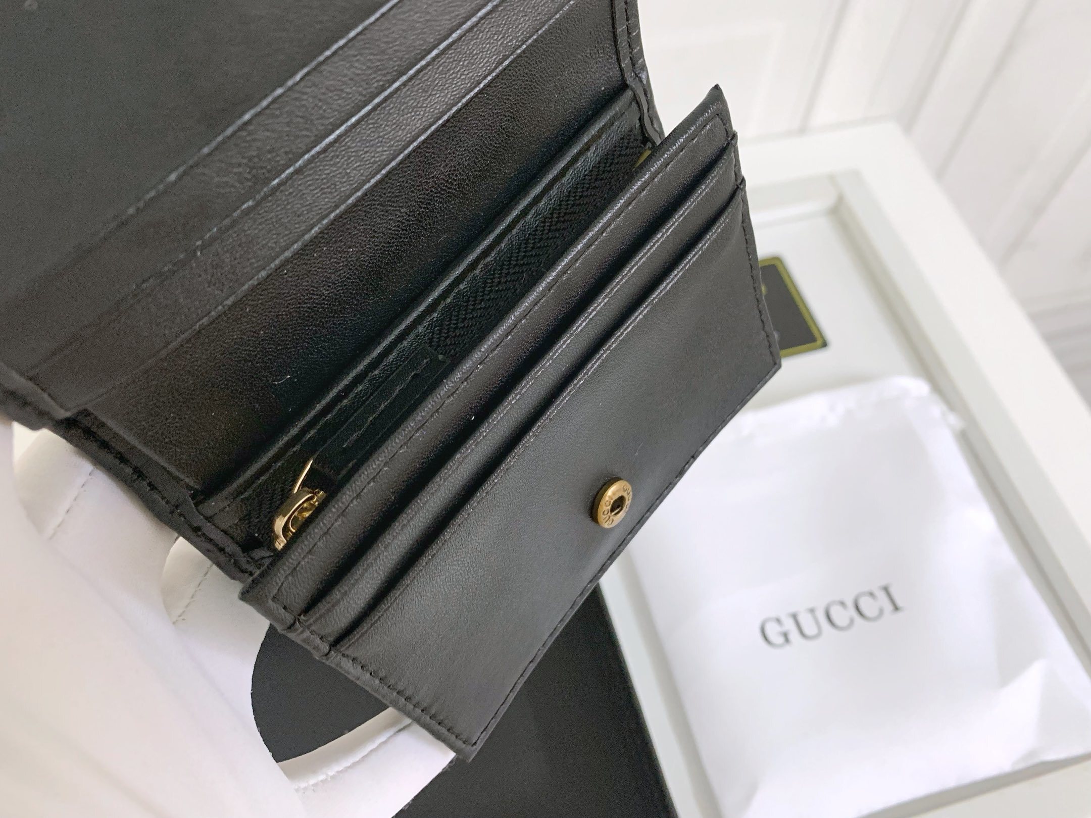 $54-LDN-244 GCI gallery