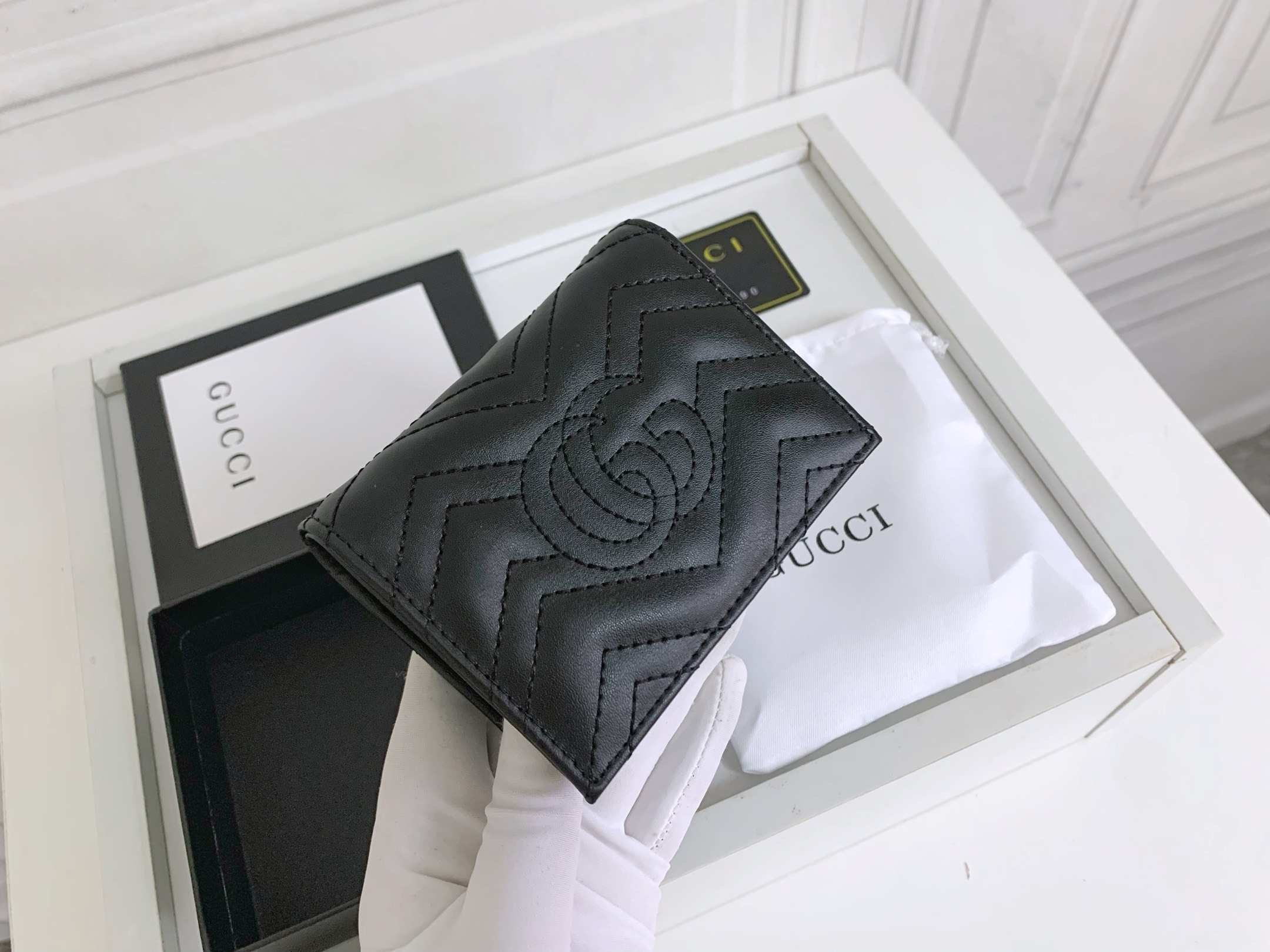 $54-LDN-244 GCI gallery