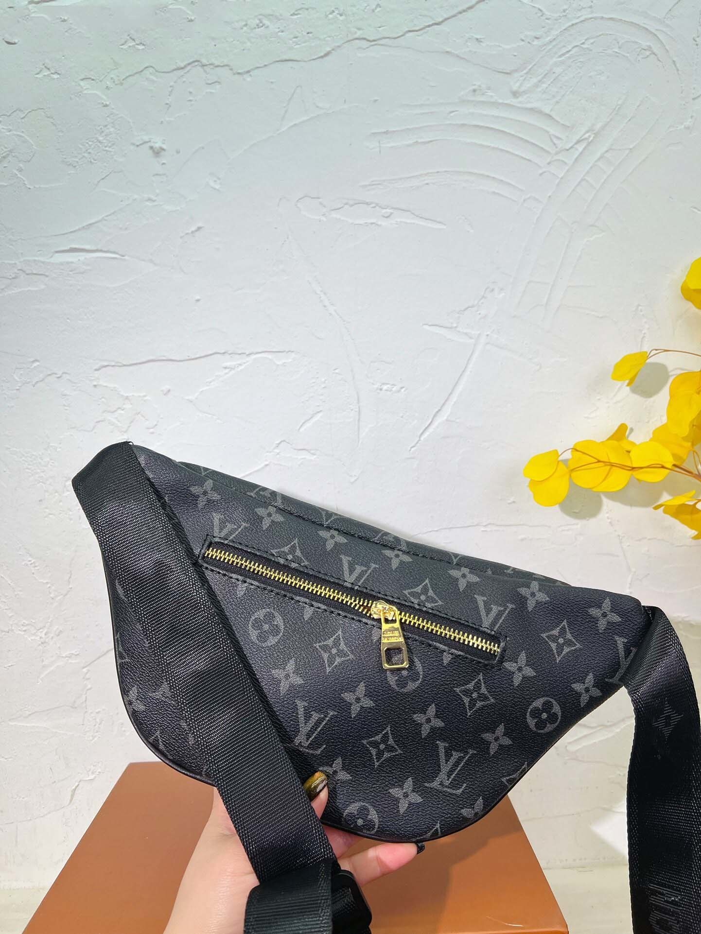 $54-LDN-316 LV gallery